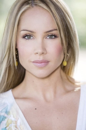 Photo of actress Candice Hillebrand