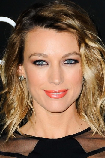 Photo of actress Natalie Zea