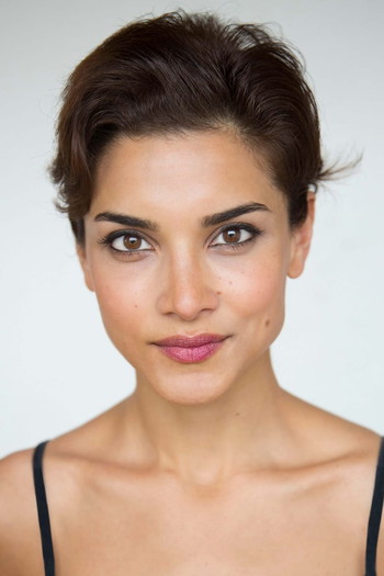 Photo of actress Amber Rose Revah