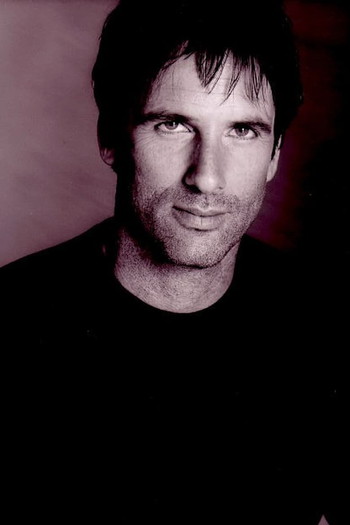 Photo of actor Hart Bochner