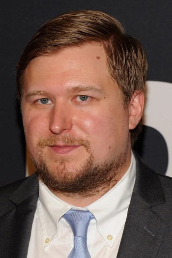 Photo of actor Michael Chernus