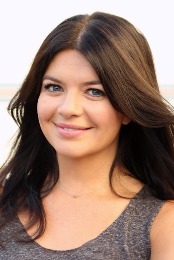 Photo of actress Casey Wilson