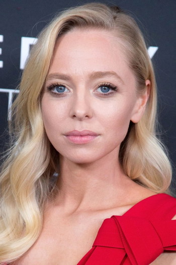 Photo of actress Portia Doubleday