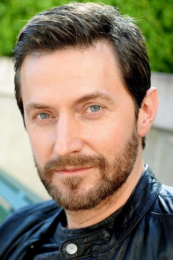 Photo of actor Richard Armitage