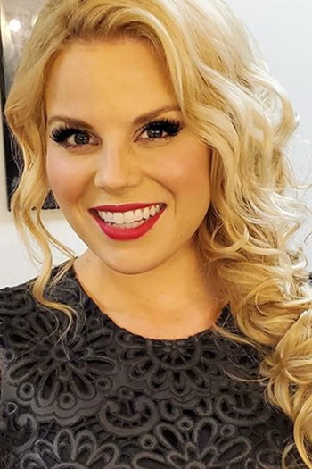 Photo of actress Megan Hilty