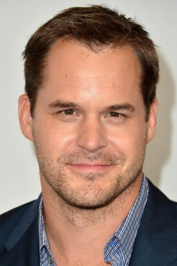 Photo of actor Kyle Bornheimer