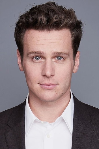 Photo of actor Jonathan Groff