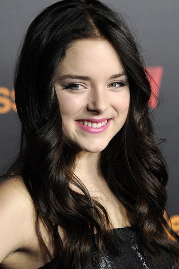 Photo of actress Madison Davenport