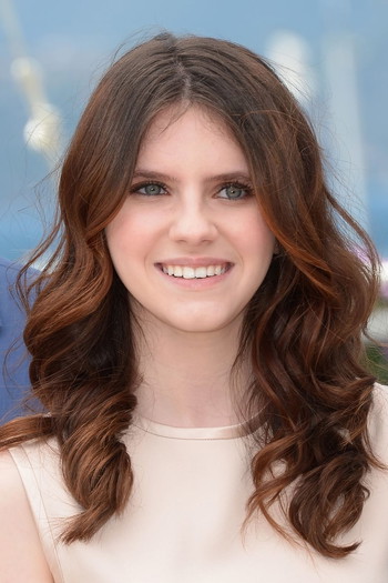 Photo of actress Kara Hayward