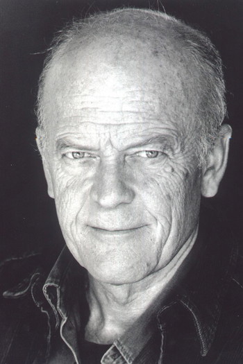 Photo of actor Michael Byrne