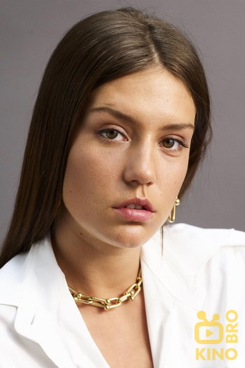 Photo of actress Adèle Exarchopoulos