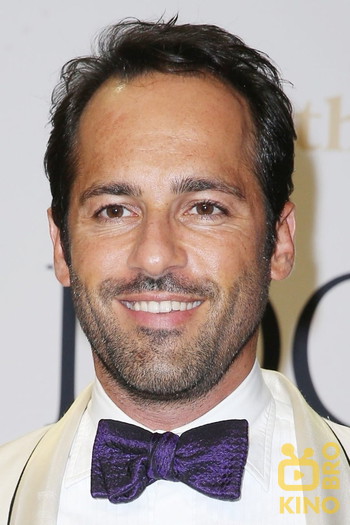 Photo of actor Alex Dimitriades