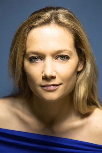 Photo of actress Caroline Vigneaux