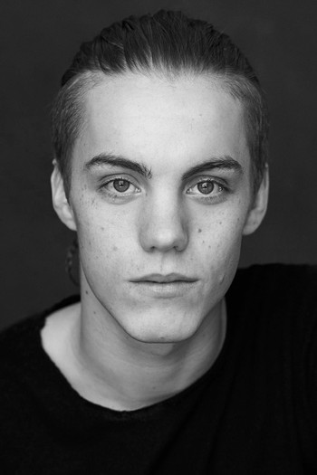 Photo of actor Antoine Desrochers