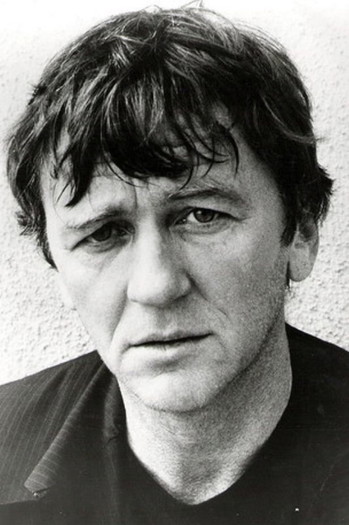 Photo of actor J. C. Quinn