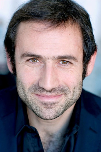 Photo of actor Pierre Samuel