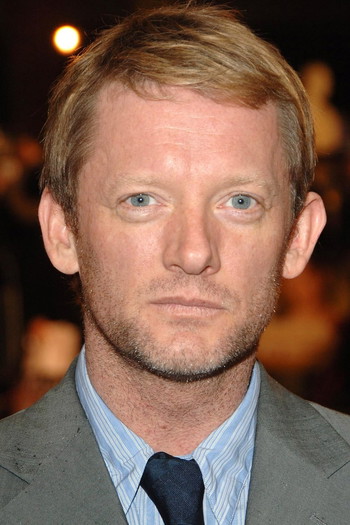 Photo of actor Douglas Henshall