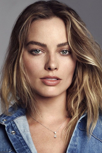 Photo of actress Margot Robbie