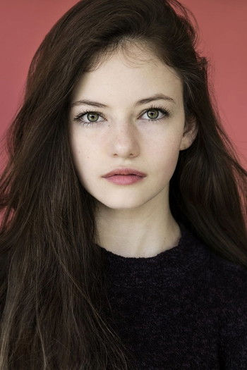 Photo of actress Mackenzie Foy