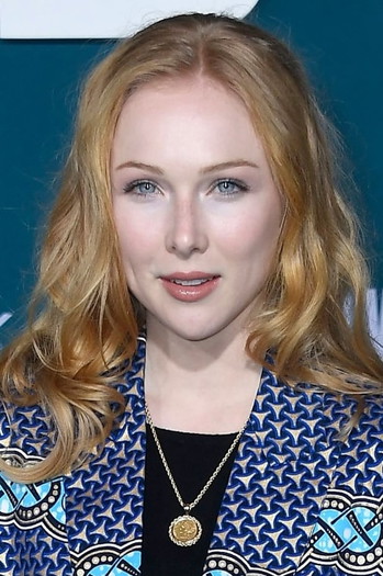 Photo of actress Molly C. Quinn