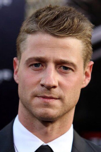 Photo of actor Ben McKenzie