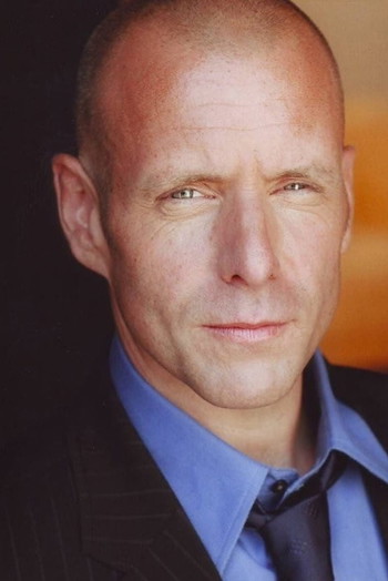 Photo of actor Hugh Dillon