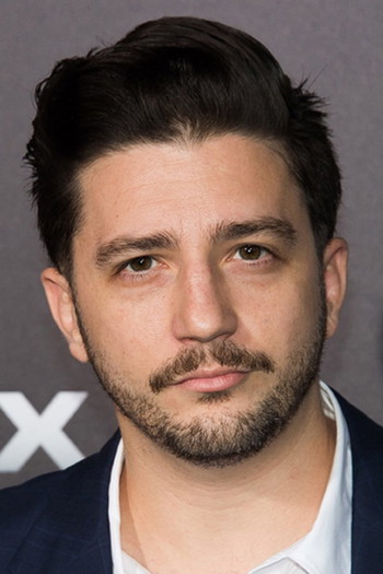 Photo of actor John Magaro