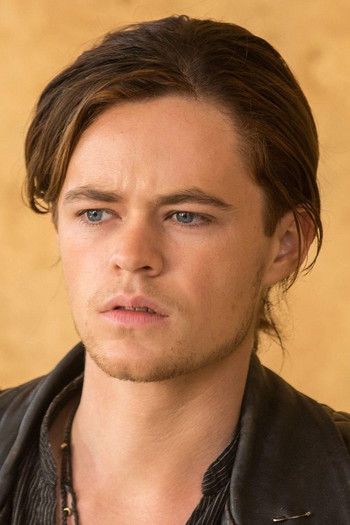 Фото актёра Harrison Gilbertson