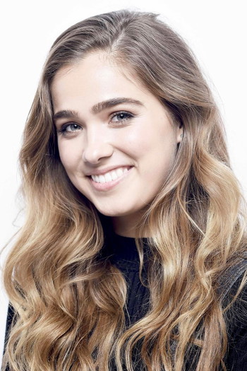 Фото актрисы Haley Lu Richardson