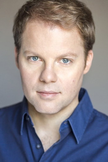 Photo of actor Andy Powers