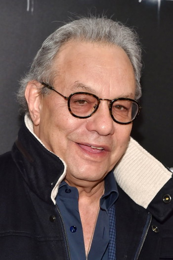 Photo of actor Lewis Black