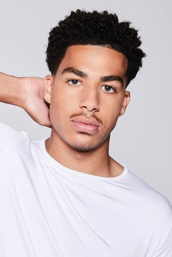 Photo of actor Marcus Scribner