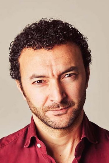 Photo of actor Nasrdin Dchar