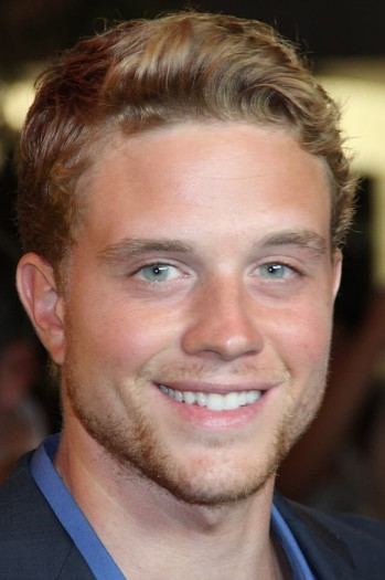 Photo of actor Jonny Weston