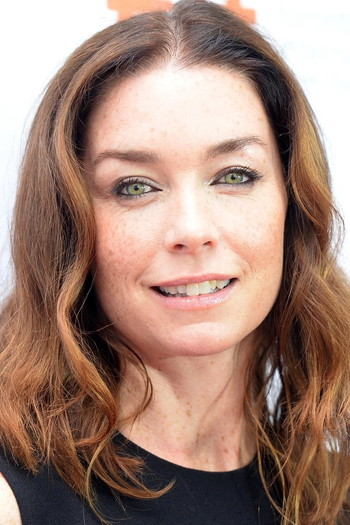 Photo of actress Julianne Nicholson