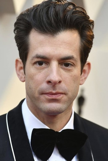 Photo of actor Mark Ronson