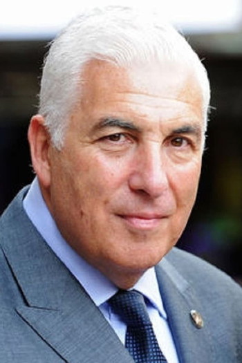 Photo of actor Mitch Winehouse