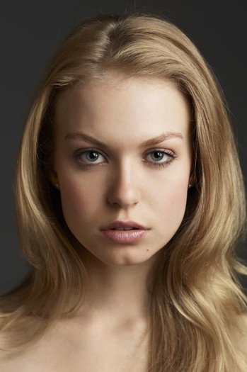 Photo of actress Penelope Mitchell