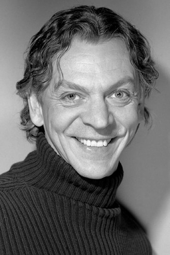 Photo of actor Marc Labrèche