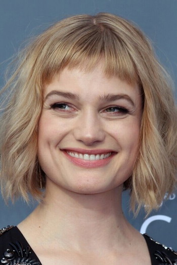 Photo of actress Alison Sudol