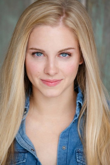 Photo of actress Taylor Kalupa