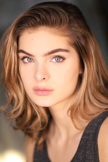 Photo of actress Brighton Sharbino