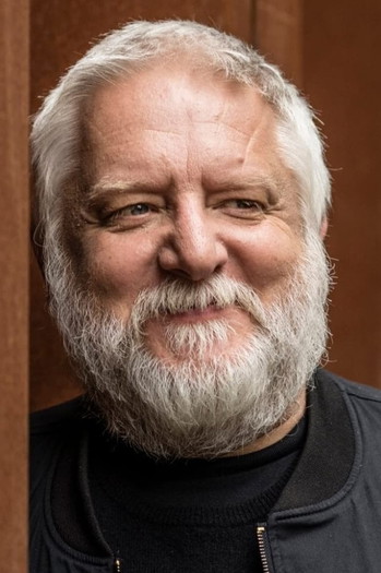 Photo of actor Simon Russell Beale