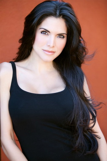 Photo of actress Joyce Giraud