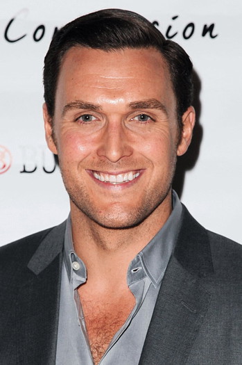 Photo of actor Owain Yeoman