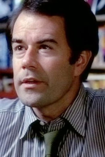 Photo of actor Laurence Luckinbill