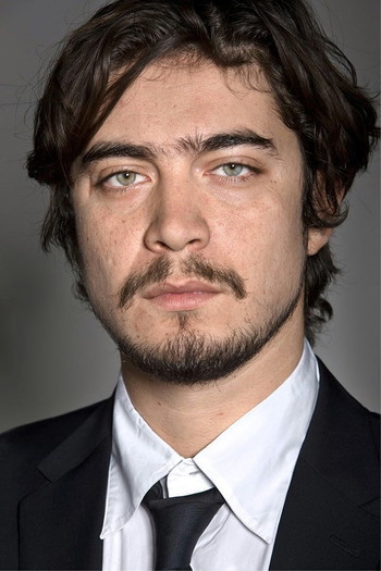 Photo of actor Riccardo Scamarcio