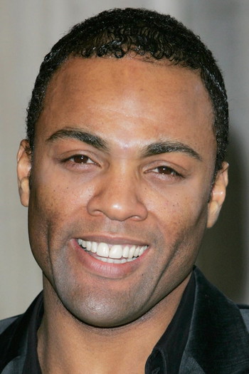 Photo of actor Ray Fearon