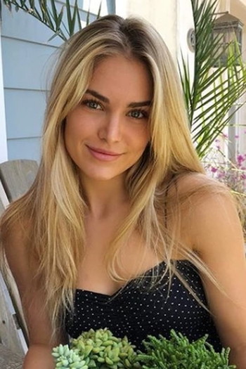 Photo of actor Michelle Randolph