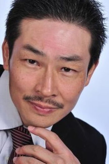 Photo of actor Yutaka Izumihara